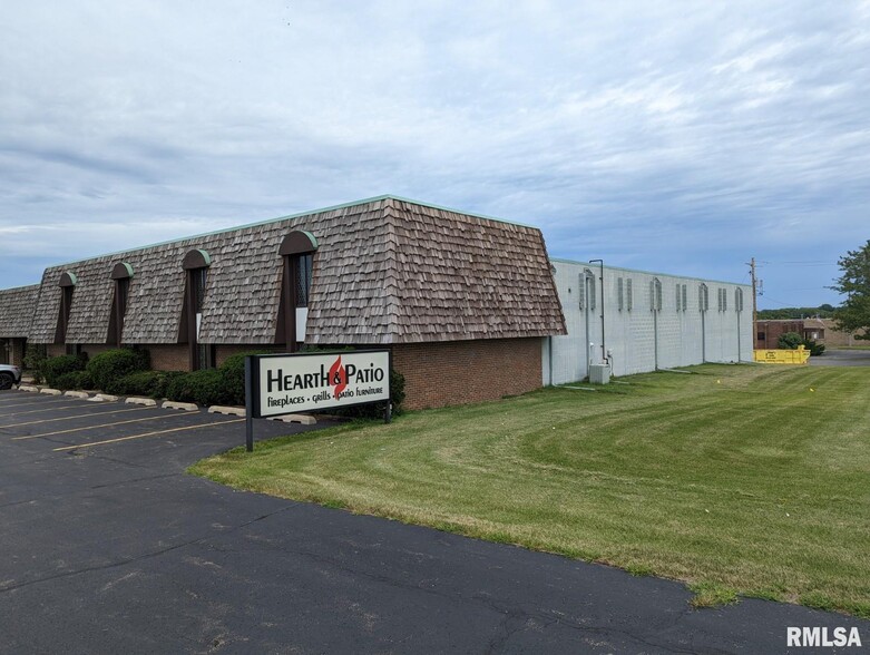 8300 University, Peoria, IL for sale - Building Photo - Image 1 of 1