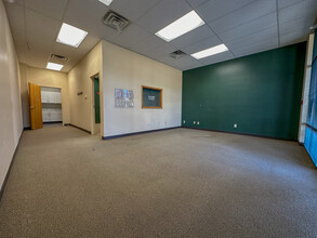 3120-3126 S Sixth St, Springfield, IL for lease Interior Photo- Image 2 of 10