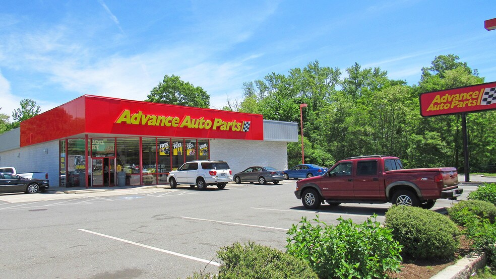 995 N Montello St, Brockton, MA 02301