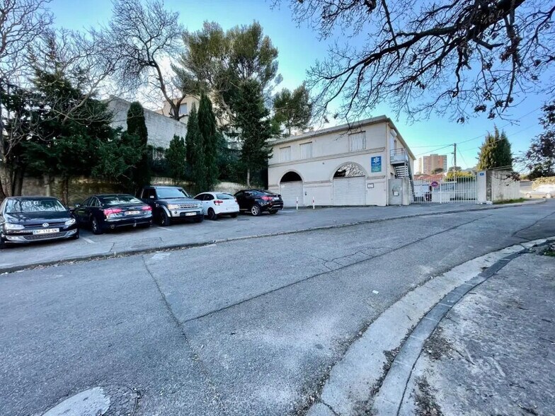 1 Avenue Des Pins, Marseille for sale - Building Photo - Image 1 of 17