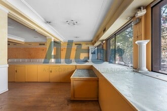 Retail in Madrid, Madrid for lease Interior Photo- Image 2 of 18