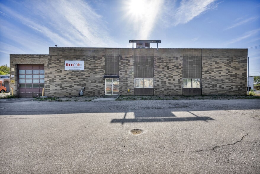 4661 Giles Rd, Cleveland, OH for lease - Building Photo - Image 1 of 23