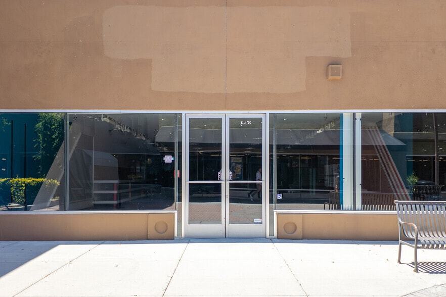 17600 Collier Ave, Lake Elsinore, CA for sale - Building Photo - Image 3 of 4