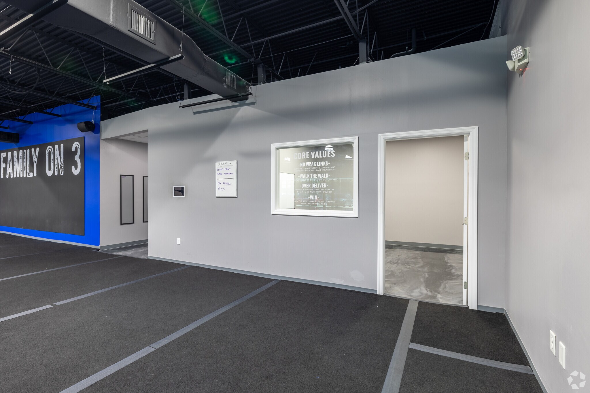 35113541 N Pine Island Rd, Sunrise, FL 33351 Pine Island Shoppes