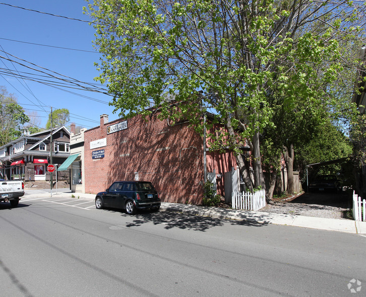 1-3 N Main St, Essex, CT for lease - Building Photo - Image 3 of 9