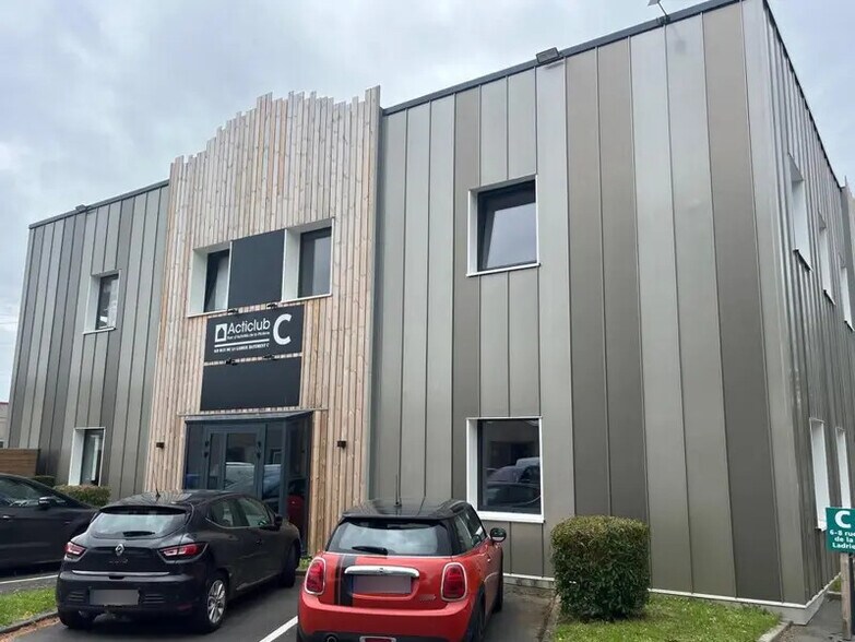 Office in Wasquehal for lease - Building Photo - Image 1 of 4