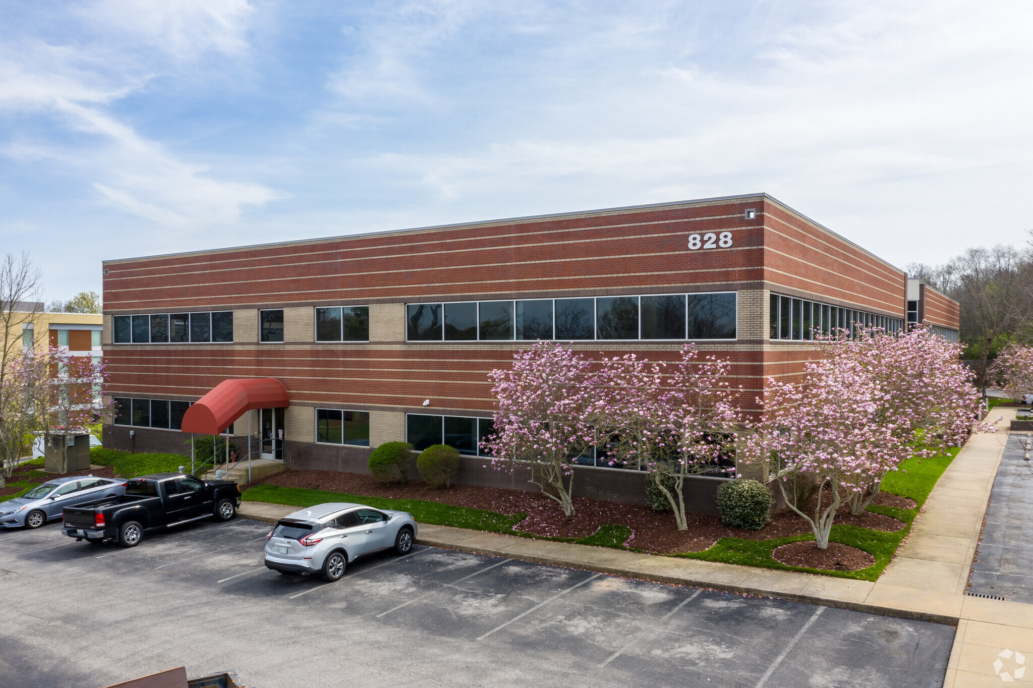 828 Royal Pky, Nashville, TN 37214 - Metropolitan Airport Ctr II | LoopNet