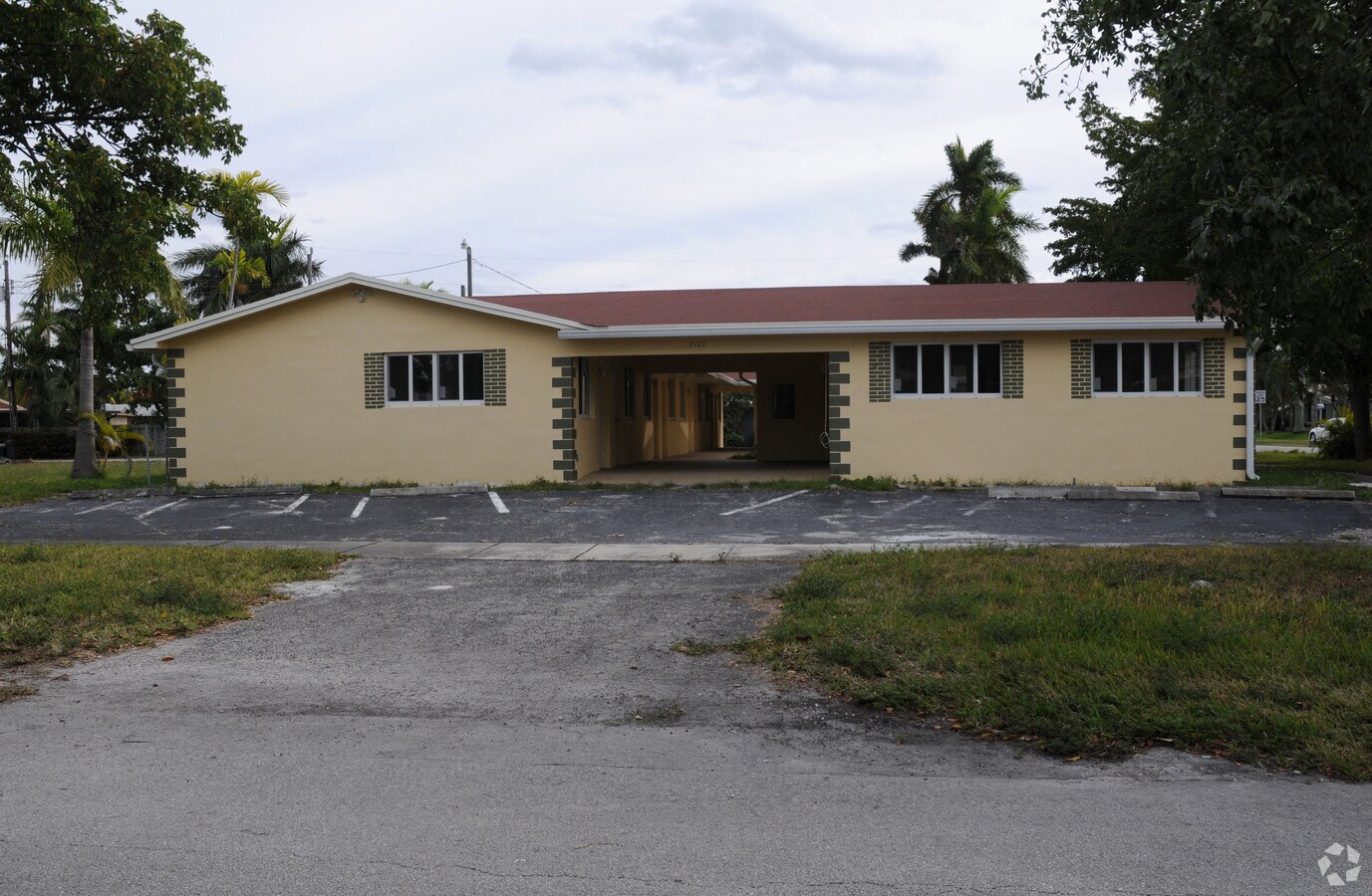 2101 N 16th Ave, Hollywood, FL 33020