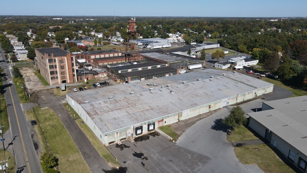 801 Bridgeboro Rd, Edgewater Park, NJ 08010