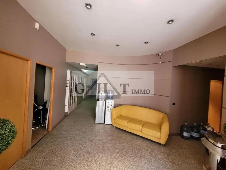 Office in Alfortville for lease - Interior Photo - Image 2 of 5