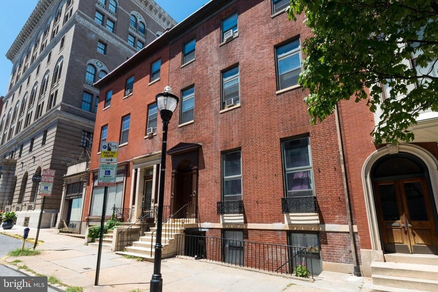 18 W Franklin St, Baltimore, MD for sale - Building Photo - Image 1 of 73