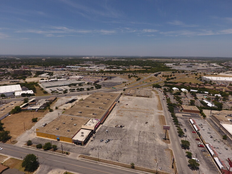 4475-4485 Walzem Rd, San Antonio, TX for lease - Building Photo - Image 1 of 9