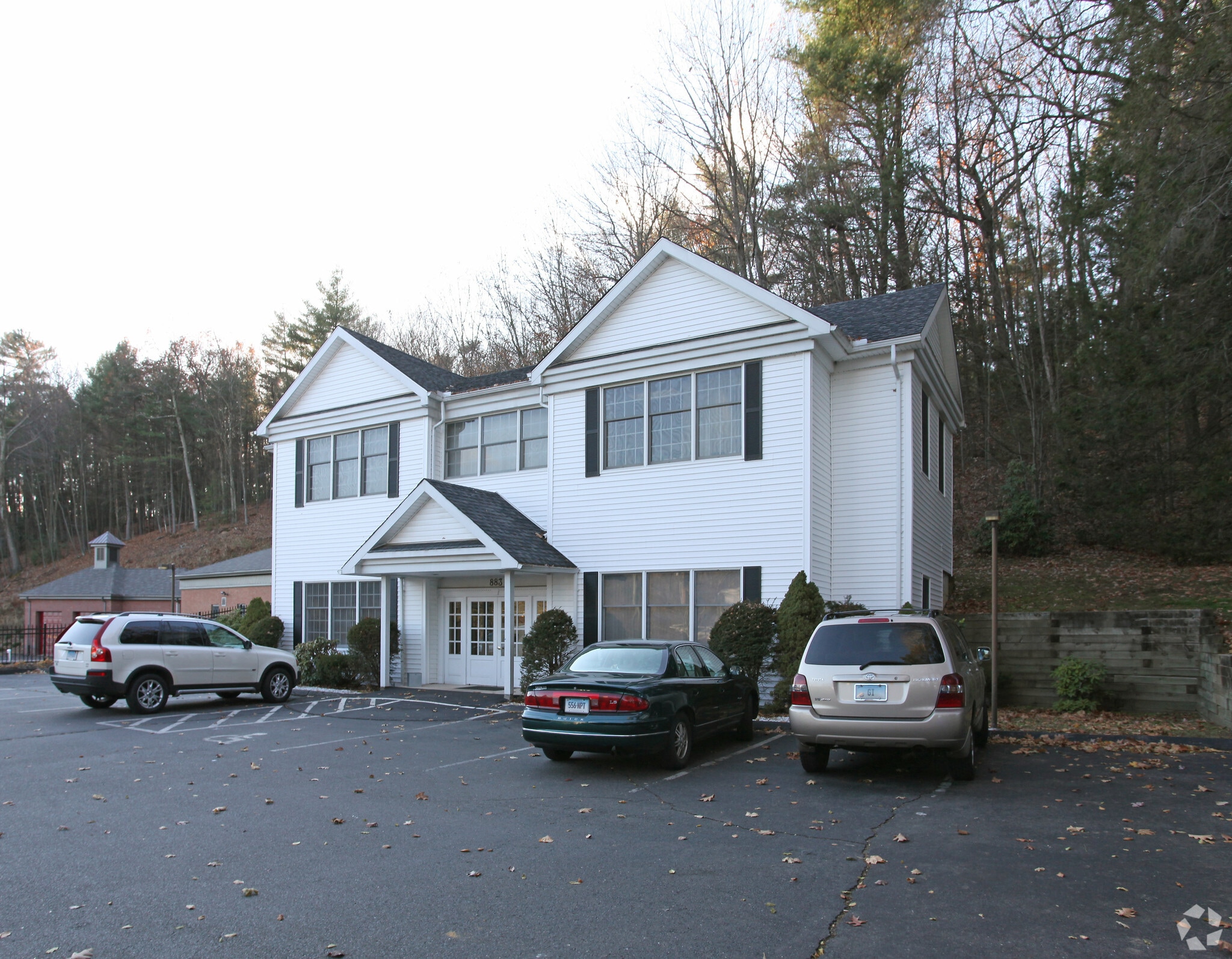 883 Hopmeadow St, Simsbury, CT 06070 Office/Retail for Lease