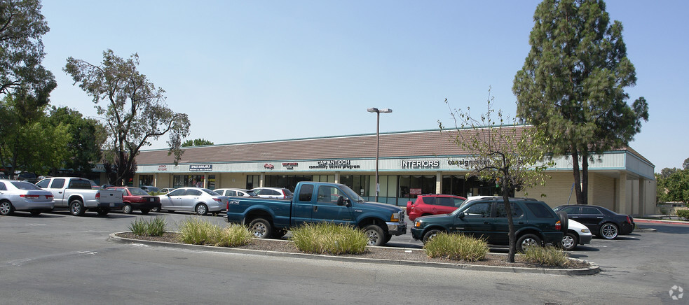 3612-3714 Lone Tree Way, Antioch, CA for lease - Building Photo - Image 3 of 5