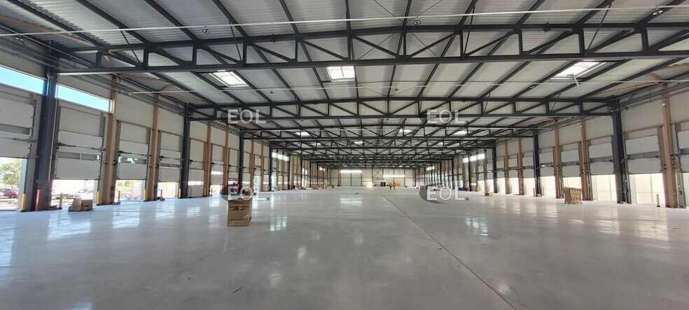 Industrial in Colombier-Saugnieu for lease - Interior Photo - Image 2 of 6