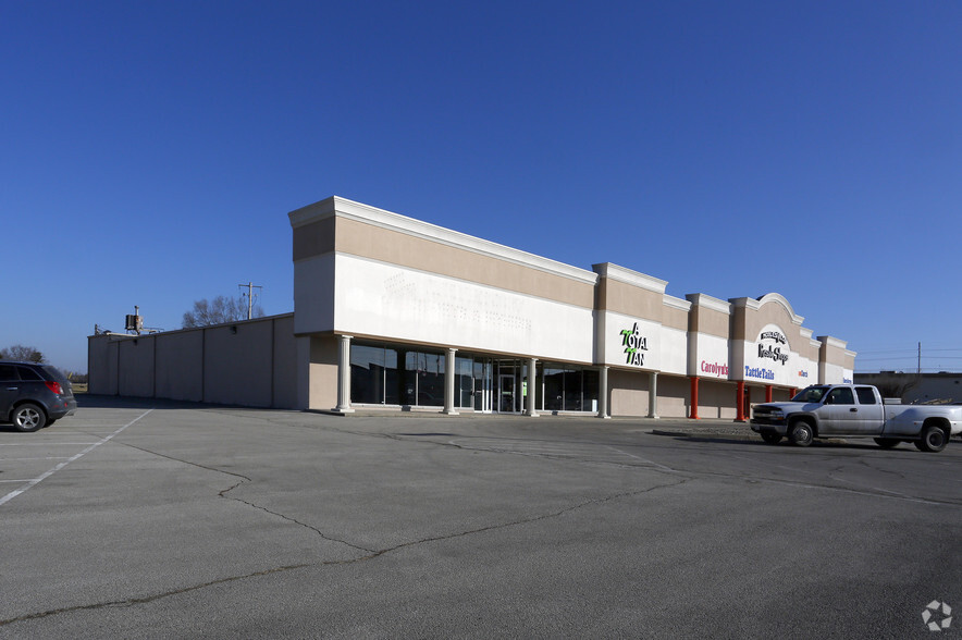 2340-2390 Conner St, Noblesville, IN for lease - Building Photo - Image 2 of 5