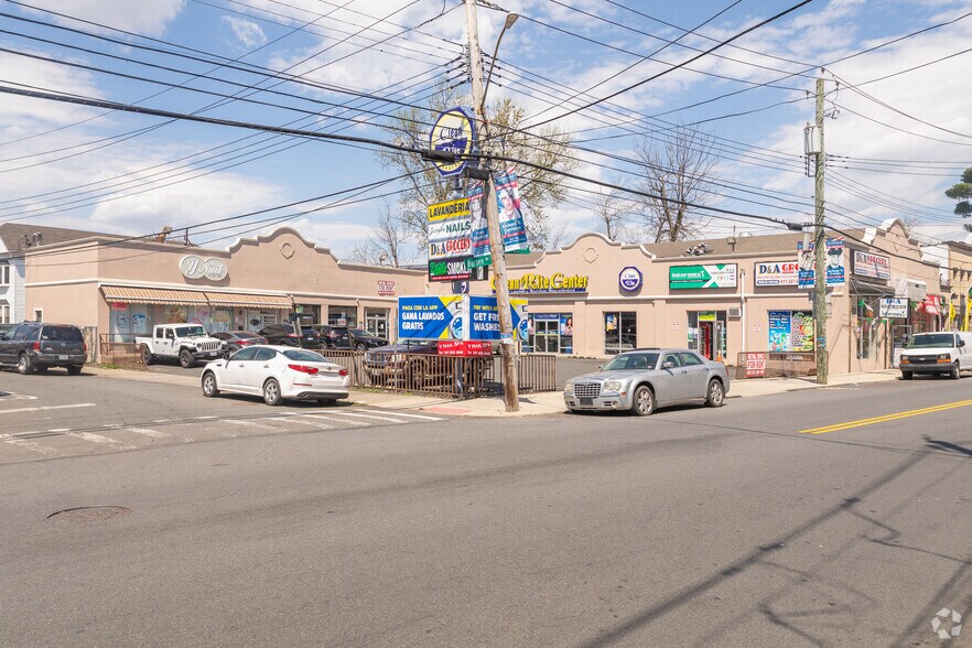 438 Port Richmond Ave, Staten Island, NY for sale - Primary Photo - Image 1 of 1