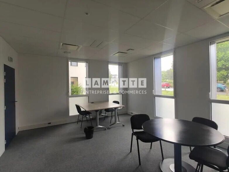 Office in Nantes for lease - Interior Photo - Image 3 of 5
