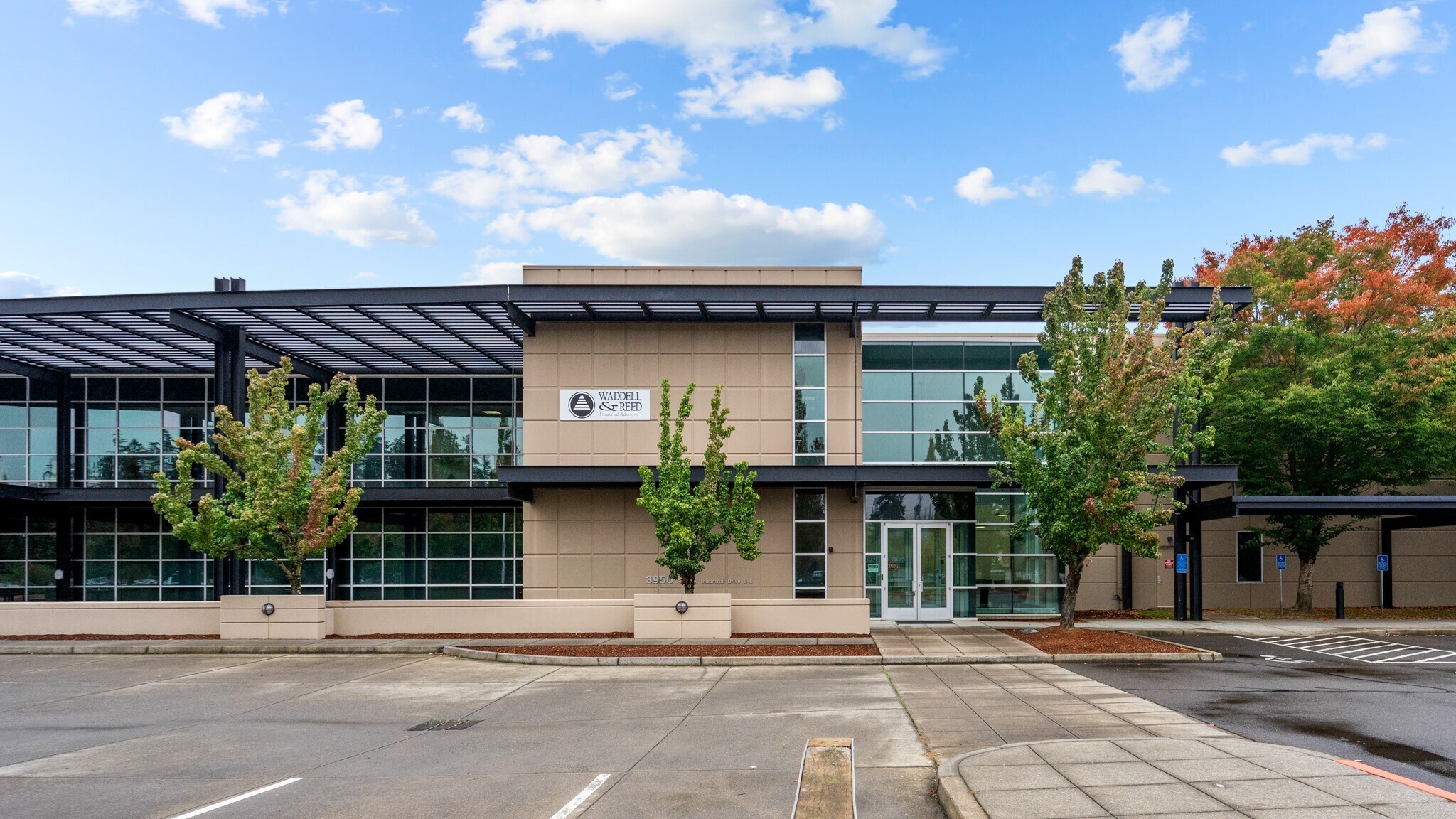 3950 Fairview Industrial Dr SE, Salem, OR for lease Primary Photo- Image 1 of 3