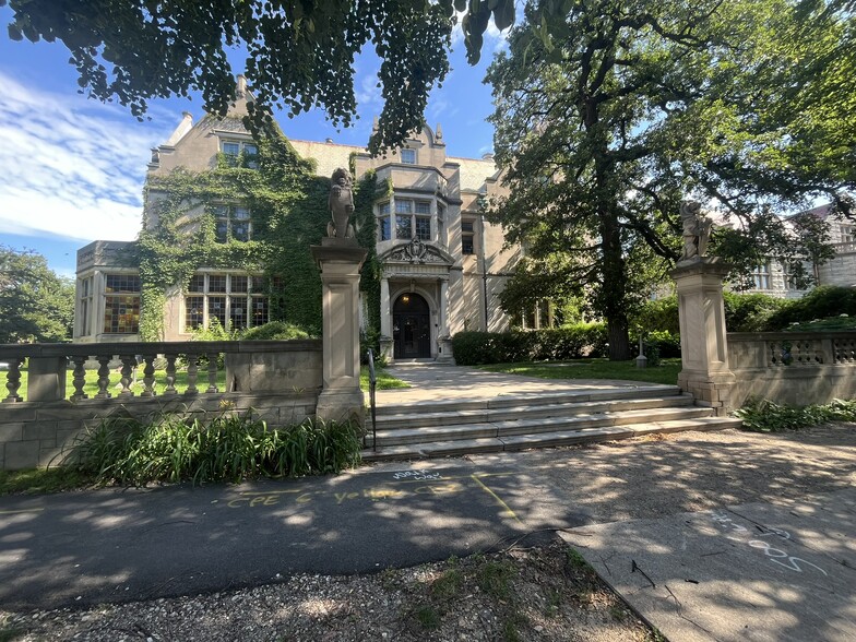 100 E 22nd St, Minneapolis, MN for sale - Building Photo - Image 1 of 12