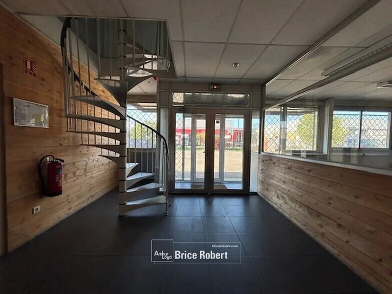 Flex in Vaulx-en-Velin for sale - Interior Photo - Image 3 of 7