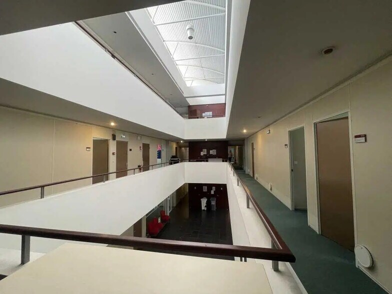 Flex in Bruges for lease - Building Photo - Image 3 of 19