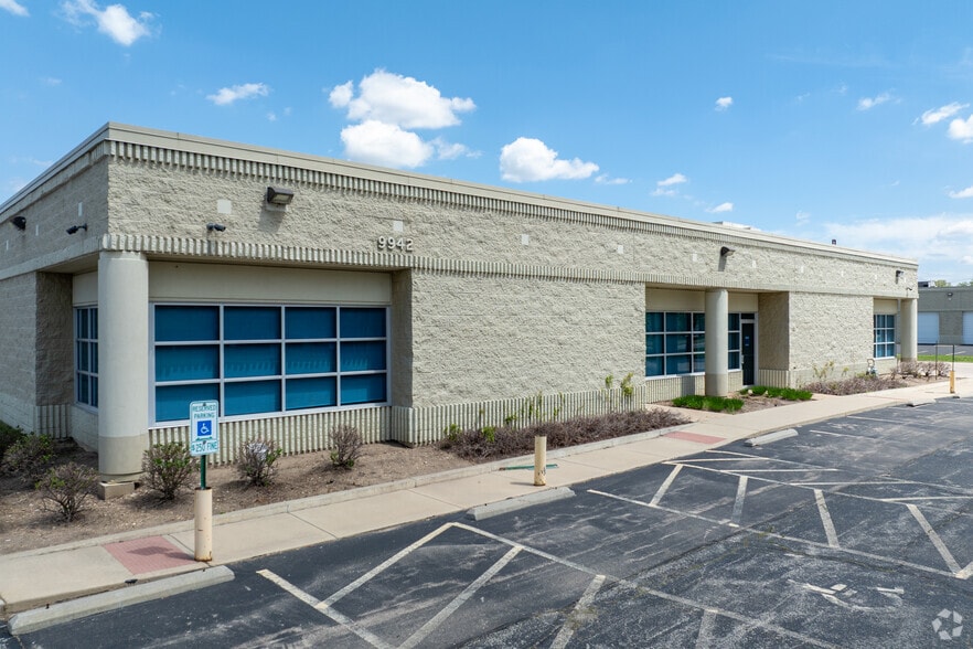 9942 N Alpine Rd, Machesney Park, IL for sale - Building Photo - Image 3 of 12