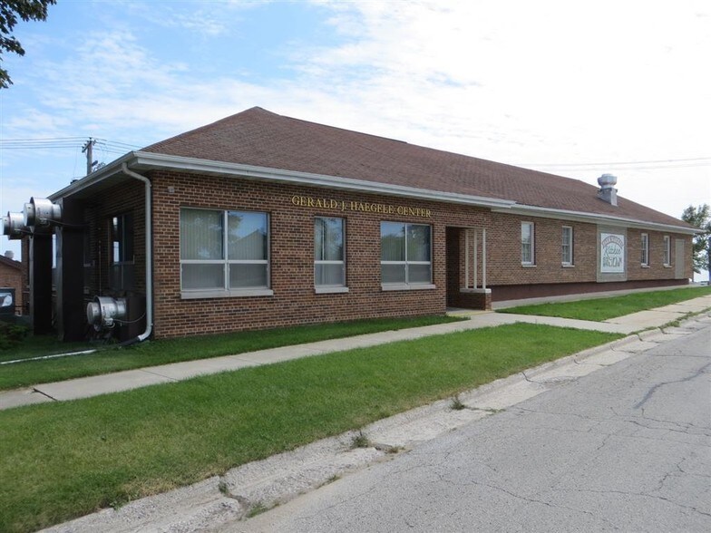 520 Parkway St, Algoma, WI for sale - Building Photo - Image 1 of 1