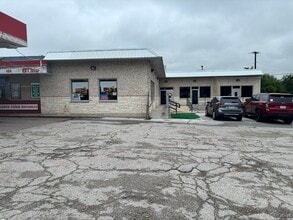 5617 Mccart Ave, Fort Worth, TX for lease Interior Photo- Image 2 of 22