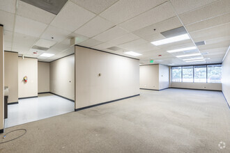 3300 S Parker Rd, Aurora, CO for lease Interior Photo- Image 2 of 4