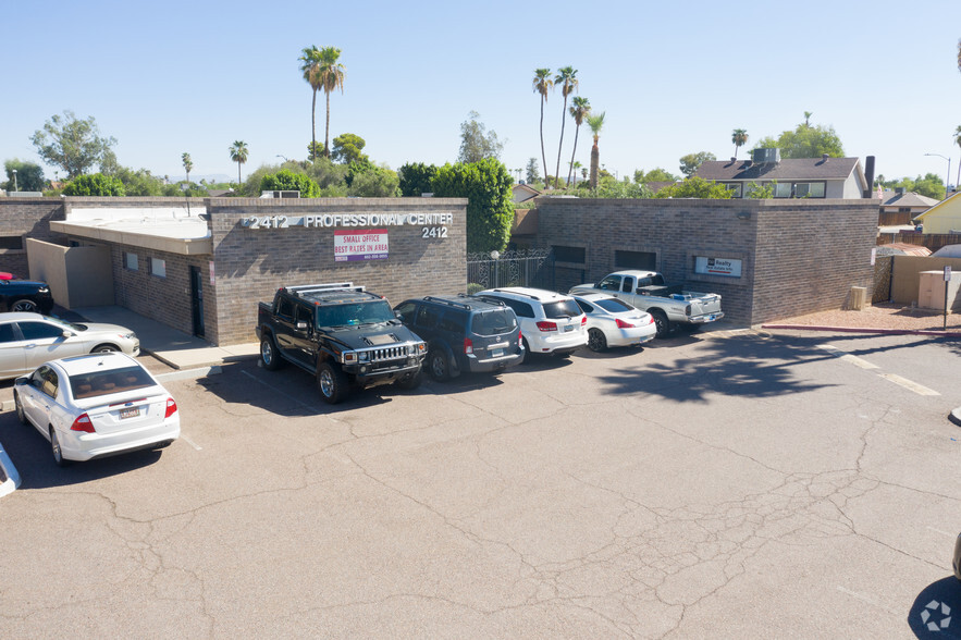 2412 W Greenway Rd, Phoenix, AZ for lease - Building Photo - Image 1 of 12