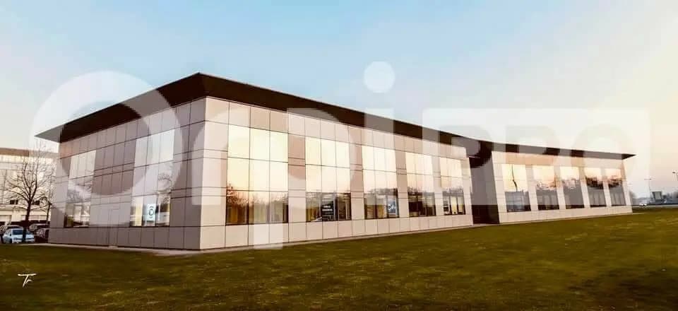 Office in Compiègne for lease - Building Photo - Image 1 of 12