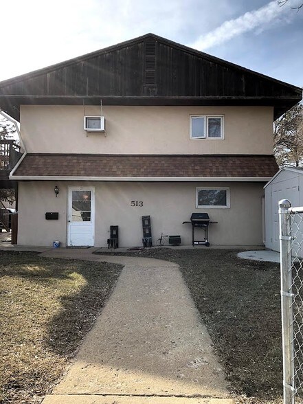 513 Sims St, Dickinson, ND for sale - Primary Photo - Image 1 of 1