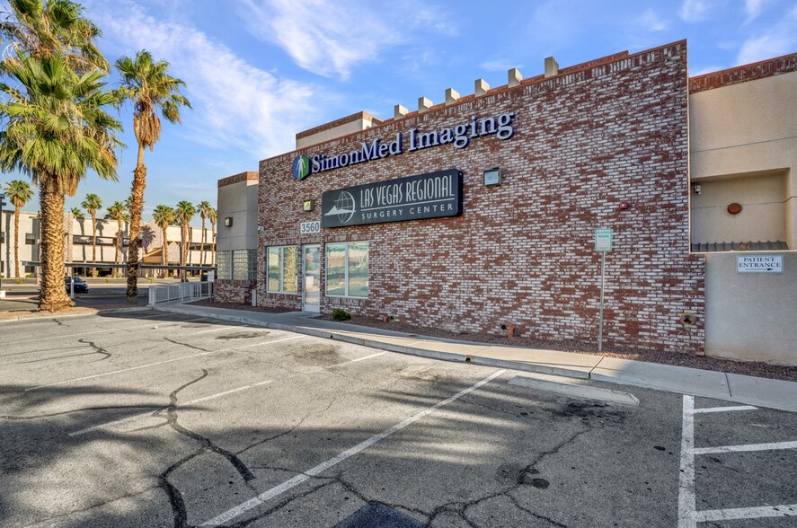 3560 E Flamingo Rd, Las Vegas, NV for sale - Building Photo - Image 1 of 1