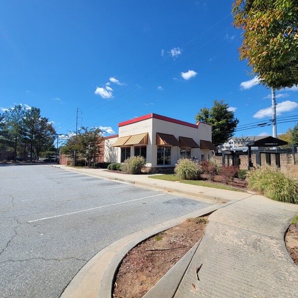 3983 Buford Hwy, Atlanta, GA for lease - Building Photo - Image 3 of 12