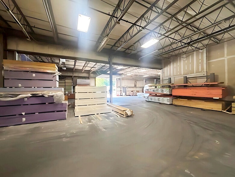 721 Dawson Dr, Newark, DE for lease - Interior Photo - Image 2 of 6