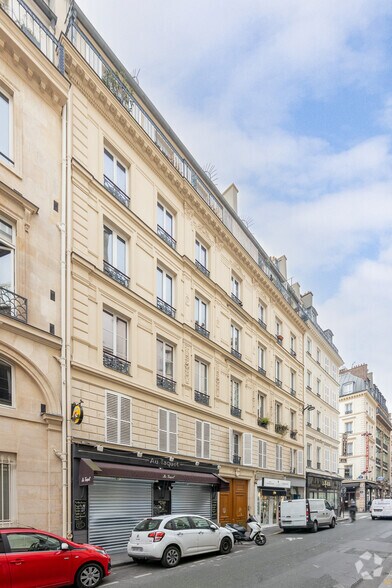 Retail in Paris for lease - Primary Photo - Image 1 of 2