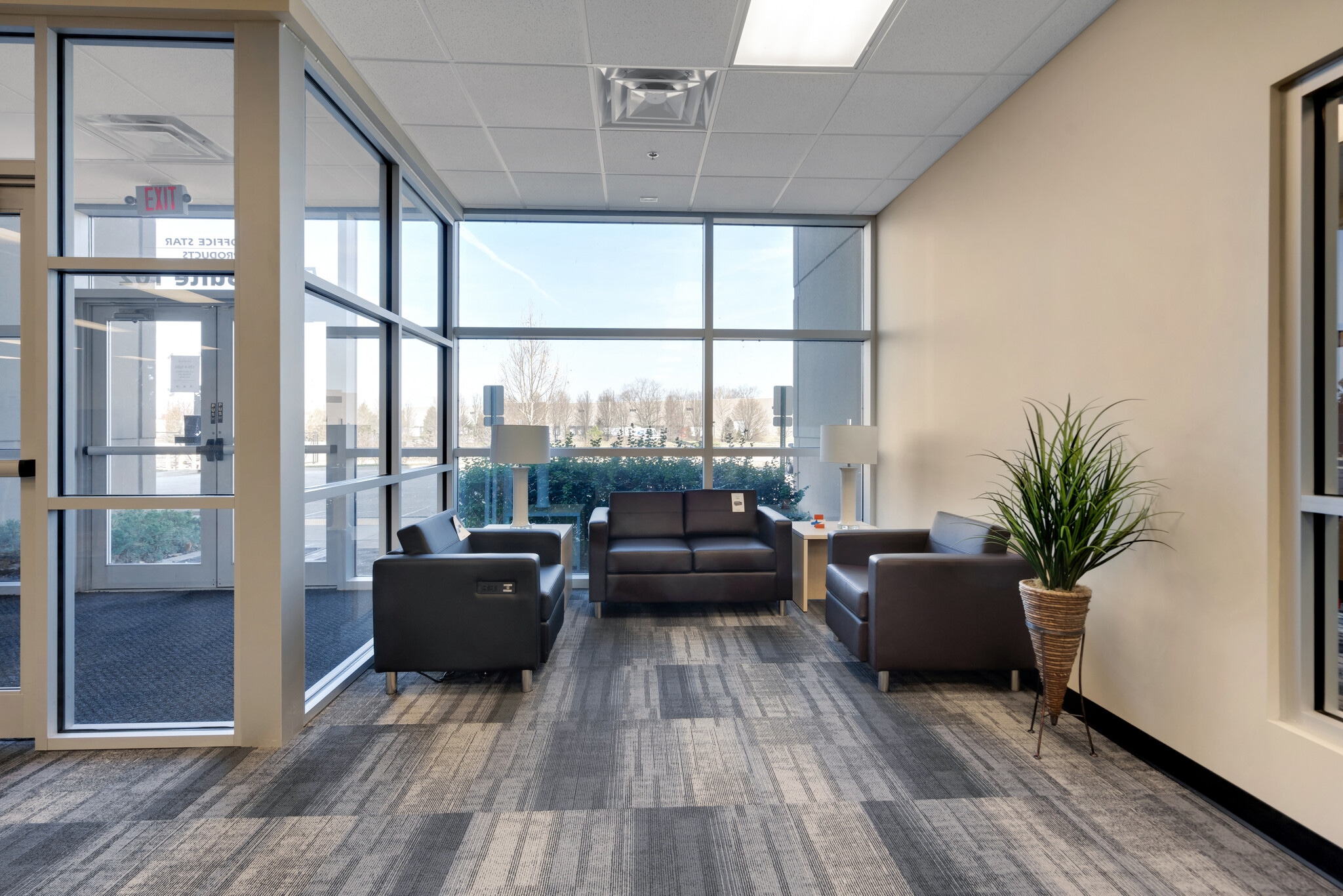 5100 Jeff Commerce Dr, Louisville, KY for lease Interior Photo- Image 1 of 12