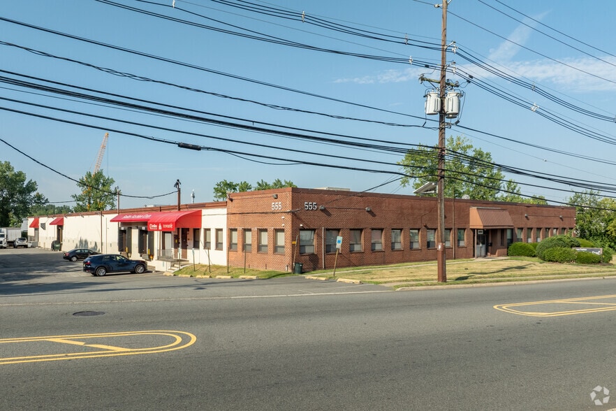 555 Secaucus Rd, Secaucus, NJ for lease - Building Photo - Image 1 of 8