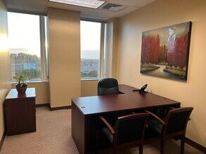 1000 Town Center Dr, Oxnard, CA for lease Interior Photo- Image 1 of 1