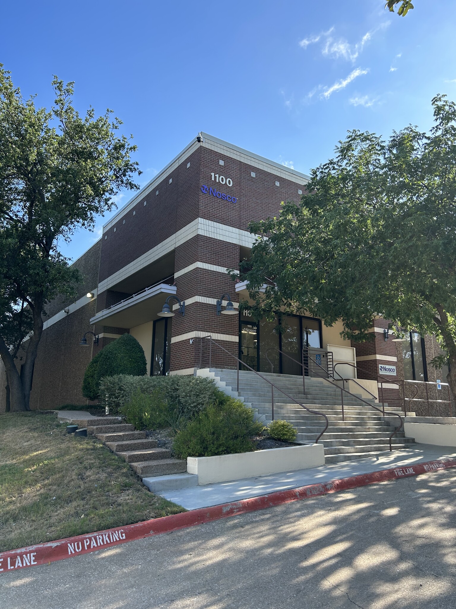 1100 Venture Ct, Carrollton, TX for lease Building Photo- Image 1 of 13