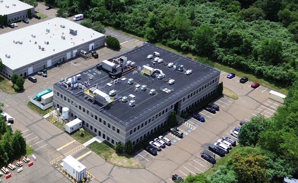 36 E Industrial Rd, Branford, CT for lease - Building Photo - Image 2 of 30
