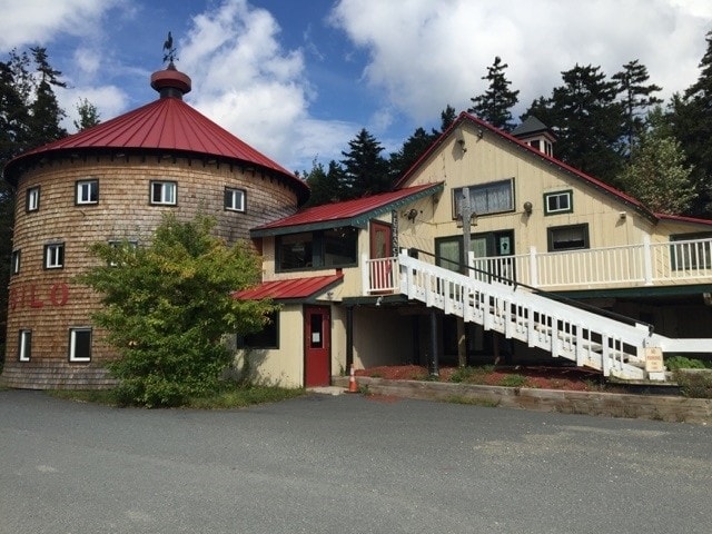 324 Route 100, West Dover, VT for sale - Primary Photo - Image 1 of 1