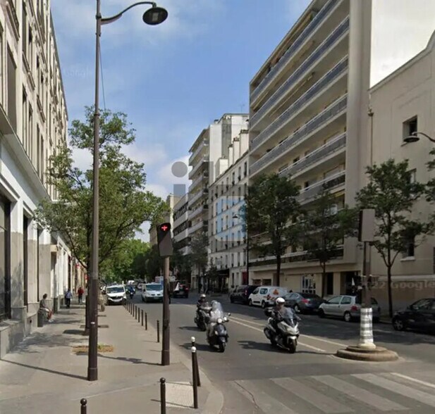 Retail in Paris for lease - Building Photo - Image 2 of 3