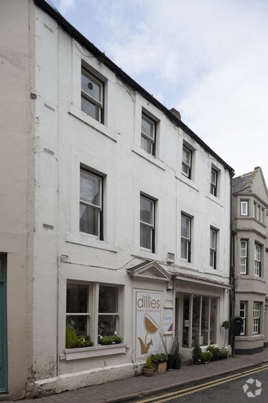 18 Market St, Hexham for lease - Primary Photo - Image 1 of 3