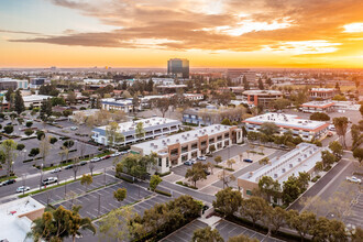 601 N Parkcenter Dr, Santa Ana, CA - aerial  map view