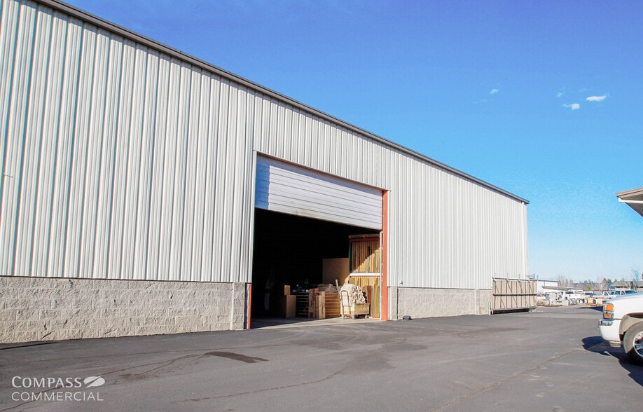 110 SE 9th St, Bend, OR for lease - Building Photo - Image 3 of 7