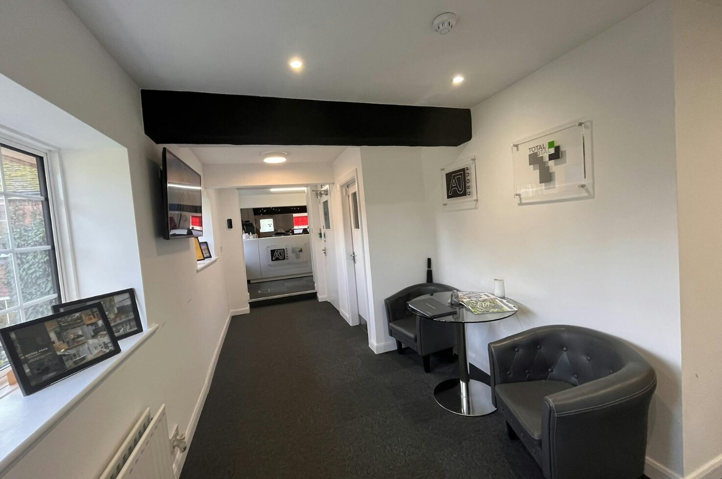 Latimer Rd, Latimer for lease Interior Photo- Image 1 of 3