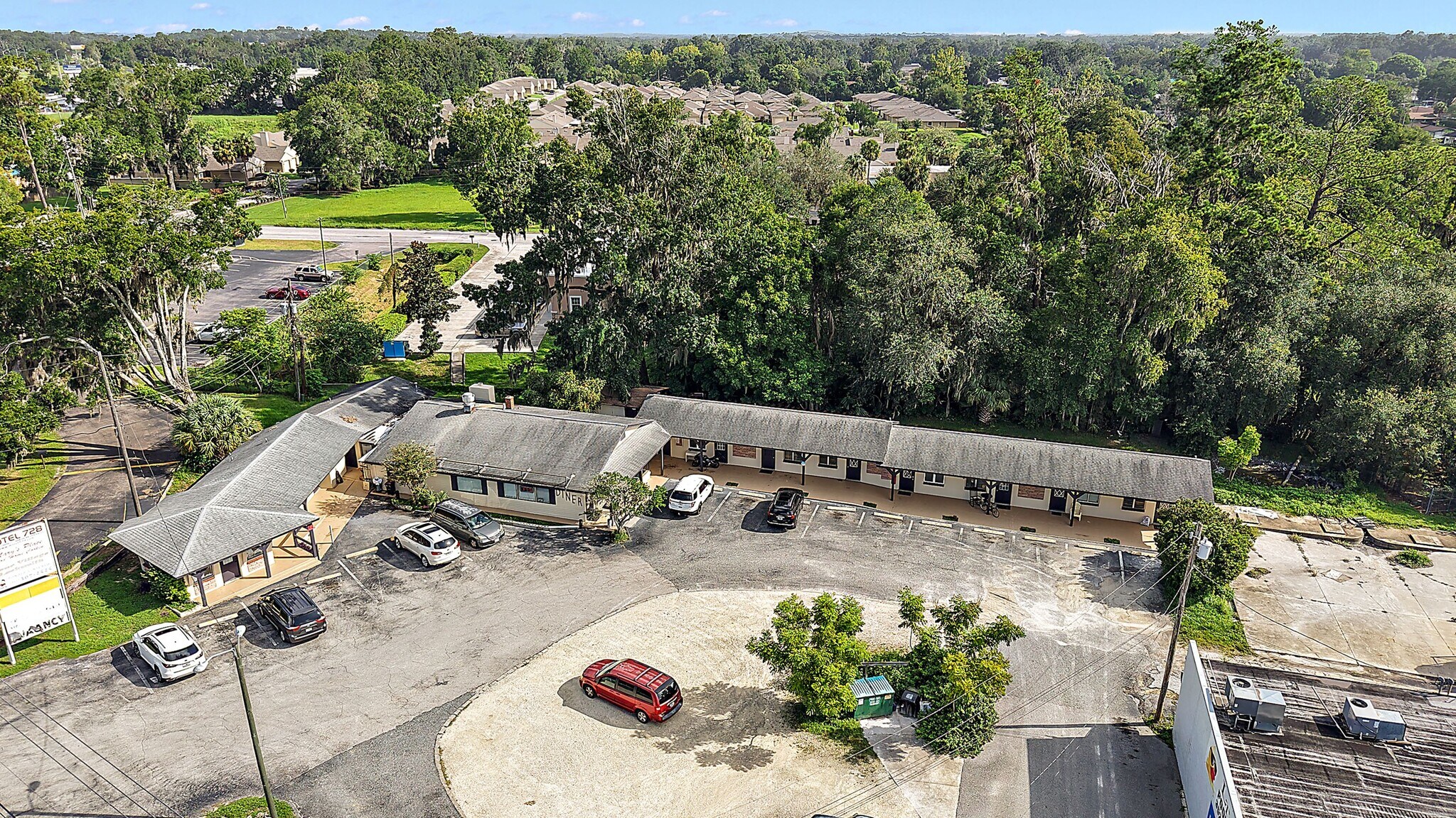 5035 SE Abshier Blvd, Belleview, FL for sale Building Photo- Image 1 of 8