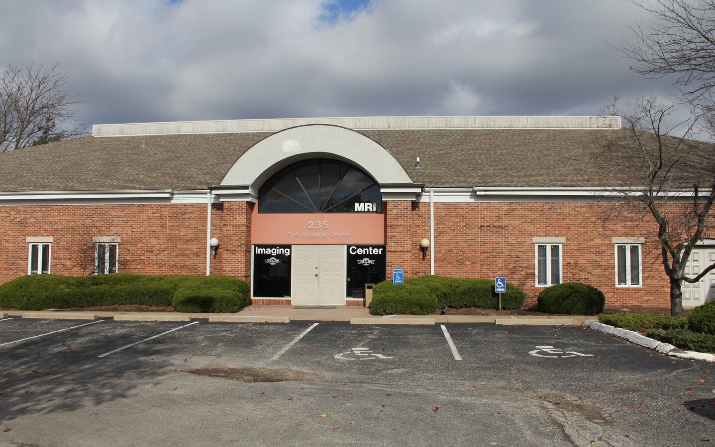225235 Dunn Rd, Florissant, MO, 63031 Medical Property For Lease on